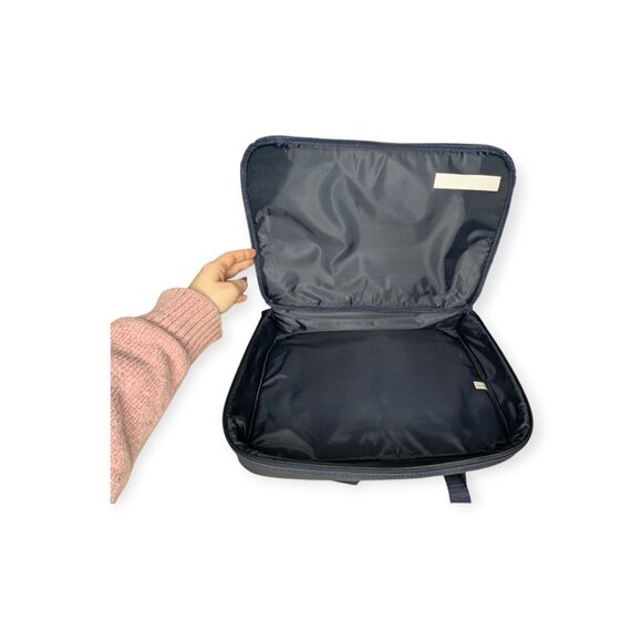 Pampered Chef Navy Blue Insulated Casserole Stoneware Carrying Tote w/Handles - Picture 8 of 13